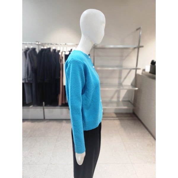 [여주점] [나이스클랍] 진주 버튼 라운드넥 가디건 A261PWK110