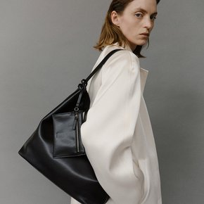 Pulpy hobo bag Black 로서울 펄피호보백
