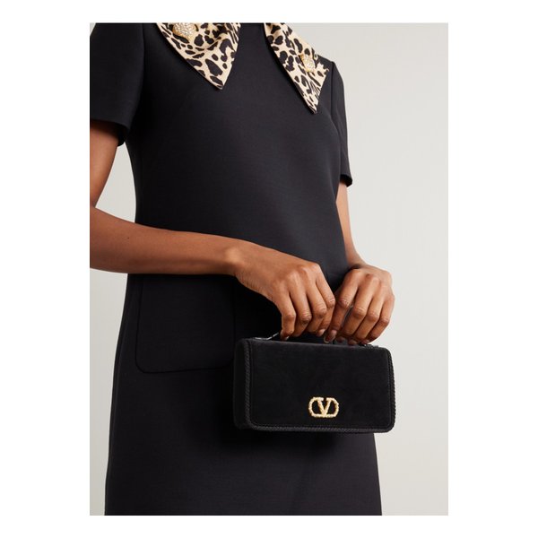 브이로고 시그니처 장식 벨벳 지갑 블랙 46376663162845431