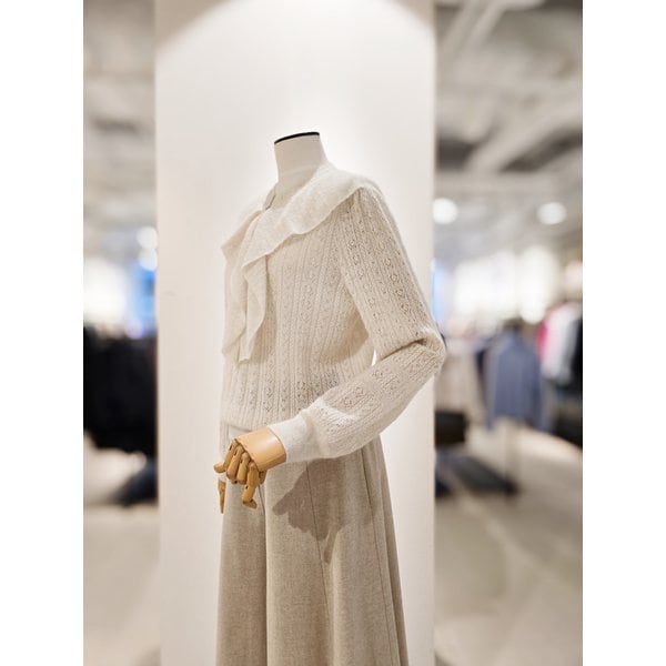 [파주점] [더아이잗컬렉션]펀칭 프릴 메탈 니트 CPBA1PO511