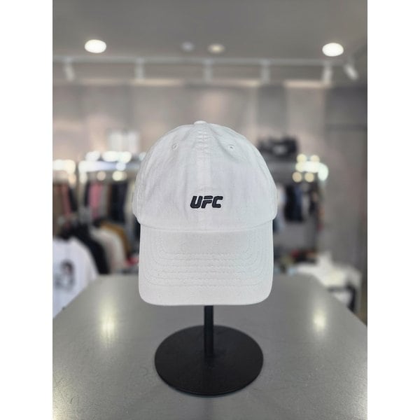[여주점] UFC 에센셜 볼캡 화이트 U2HWU1320WH
