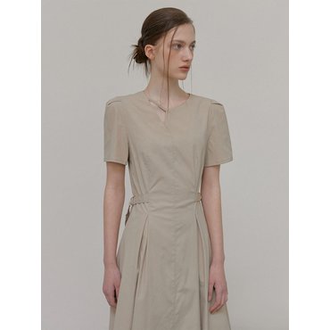 에트몽 Neck Strap Belt Dress, Beige