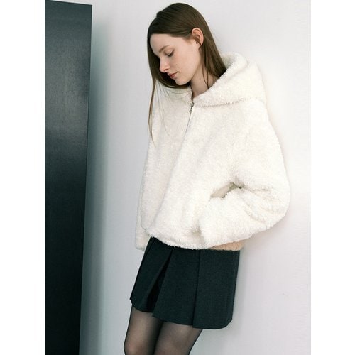 [Comfort] Eco Fur Hooded Jumper