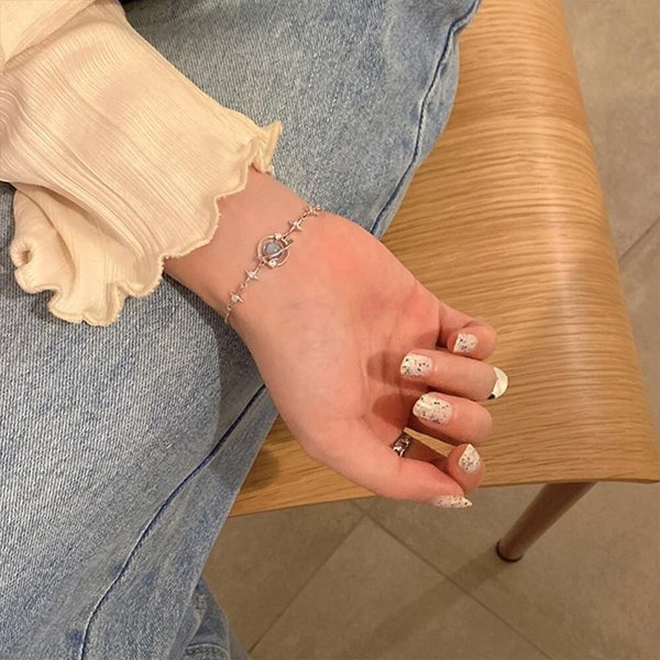 [옷자락] 여성 큐빅 원형 체인 스타 모양 패션 팔찌