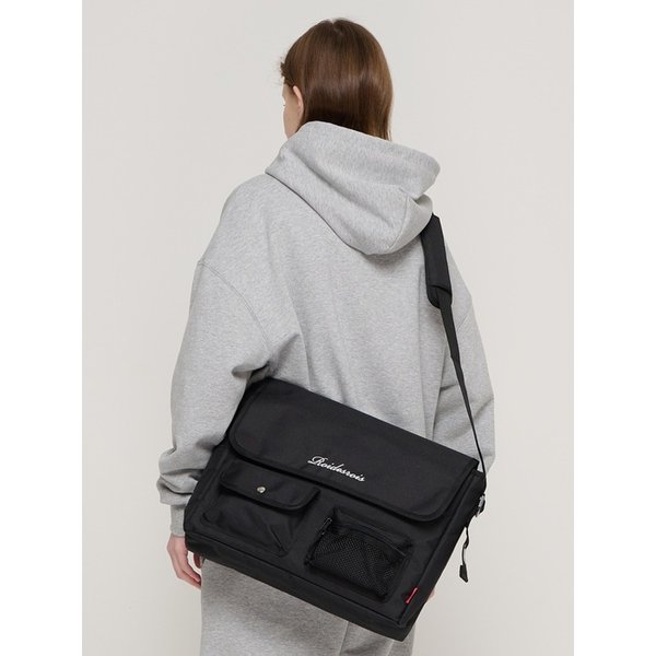 허쉬 메쉬 포켓 크로스 메신저백 (블랙)