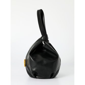 옐로우스톤 Vegan leather Dumpling wrist bag - Black