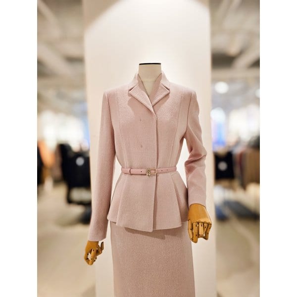 [파주점] [더아이잗컬렉션]벨티드 오픈 칼라 페플럼 자켓 CS2B0JK022