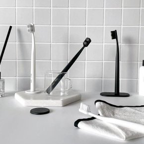 [무케] 유키위_마그네틱 항균 칫솔 1pc (어센틱블랙) 자석칫솔 초 미세모 프리미엄 칫솔