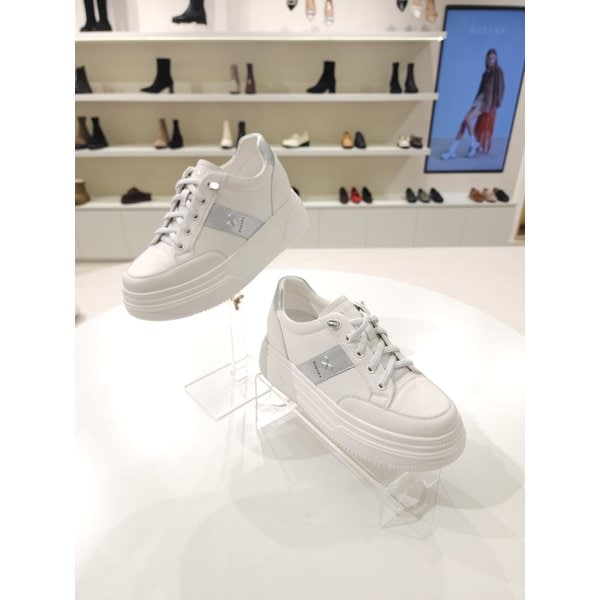 [부산점] [바바라] 6cm 밴딩끈 스니커즈 BBJ174