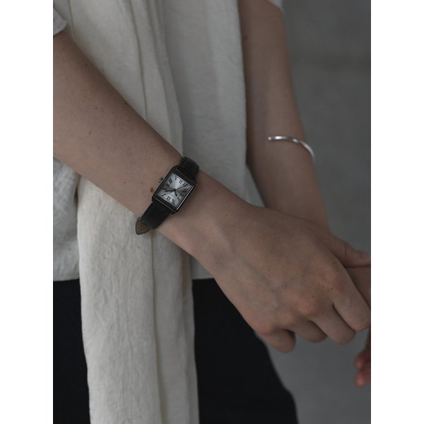 Douze.01 / Tempo carre watch (noir)