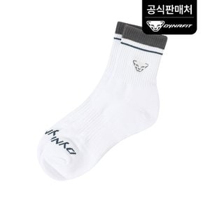 [다이나핏 공식] 남녀공용 트레이닝 로고 쿼터삭스 YUA26S04W2 (정상가 12000)