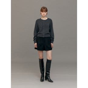 WOOL VOLUME TWO TUCK SHORTS (BLACK)