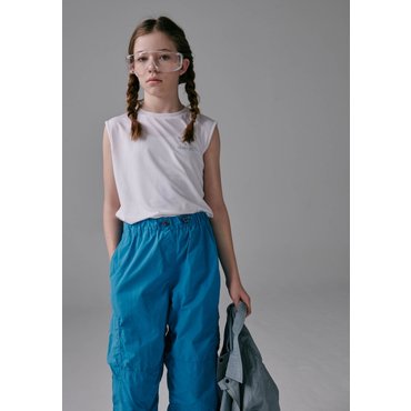 블루테일 AYB4TS04WT 화이트 원포인트자수 슬리브리스