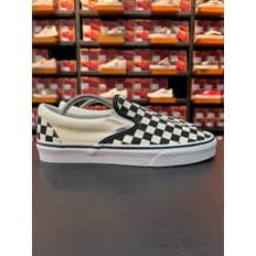 [파주점] (남여공용) 클래식 슬립온 (Classic Slip-On)(Classic)(VN000EYEBWW)