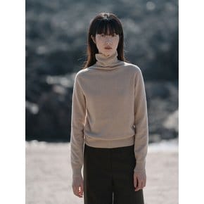 CASHMERE BLENDED TURTLE NECK TOP_BEIGE