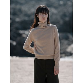 CASHMERE BLENDED TURTLE NECK TOP_BEIGE