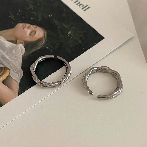 [옷자락] 여자 우정링 꼬임 써지컬 실버 반지