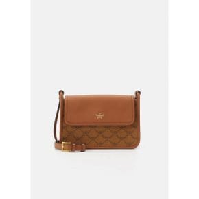 4999851 MCM HIMMEL CROSSBODY - Across body bag cognac