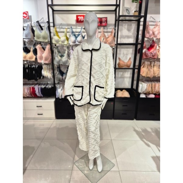 [시흥점] S 솔브 ) 꽈배기 극세사 여성 파자마 세트 [SEV248WS-WH]