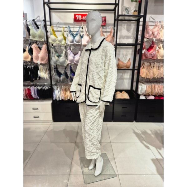 [시흥점] S 솔브 ) 꽈배기 극세사 여성 파자마 세트 [SEV248WS-WH]