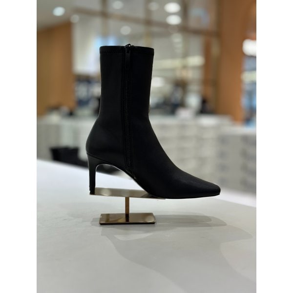 [시흥점] 스티치 앵클 힐 (블랙) (DG3CW23503BLK)