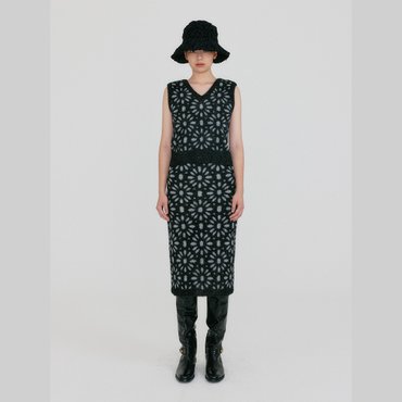 EENK ZITIN Flower Jacquard Knitted Skirt - Black