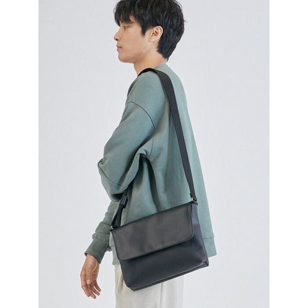 ANZA HQ MESSENGER CROSS BAG