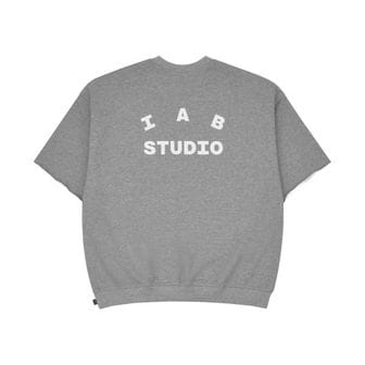 ★送料 関税込★IAB Studio★IAB Studio T-Shirt White Burgundy 아이앱 스튜디오 티셔츠 화이트 버건디 | IAB Studio | KREAM