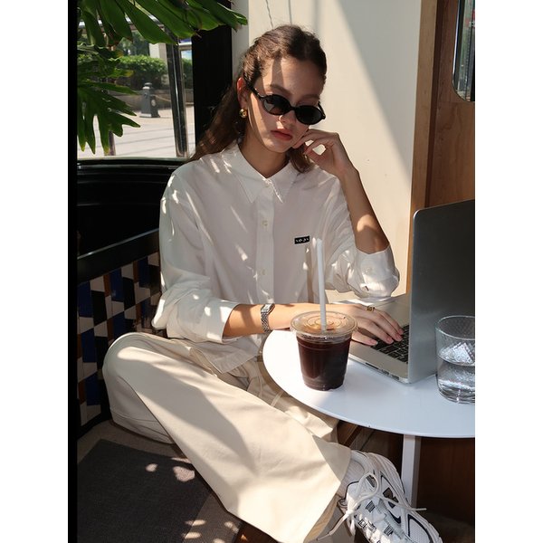 Small Logo Overfit Shirt 화이트