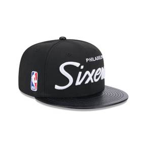 [해외] 1049911 뉴에라 모자 NBA 필라델피아 세븐티식서스 Faux Leather Visor 9FIFTY Hat