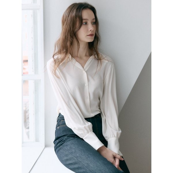 [Drama Signature] Wide Collar Silky Blouse_2color