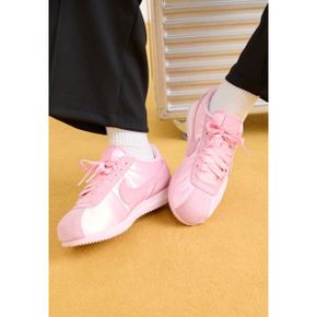 5112360 Nike CORTEZ SE TREND - Trainers med soft pink/pink ice