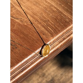 GOLD QUARTZ ELLIPSE NECKLACE