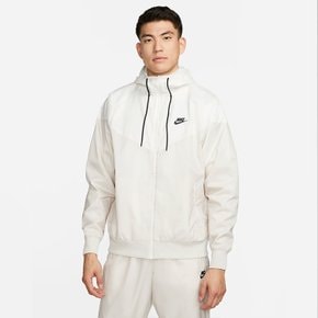 [해외] 나이키 Nike Sportswear Windrunner 화이트 DA0001-104