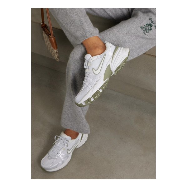 V2k 런 고무 트리밍 메시 스니커즈 화이트 1647597353264996