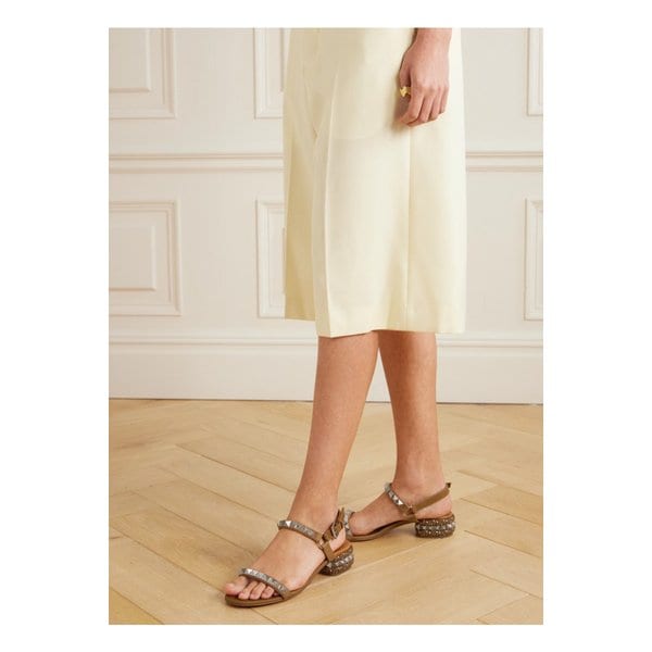 피라샌드 스터드 가죽 샌들 30mm 탠 브라운 1647597352325660