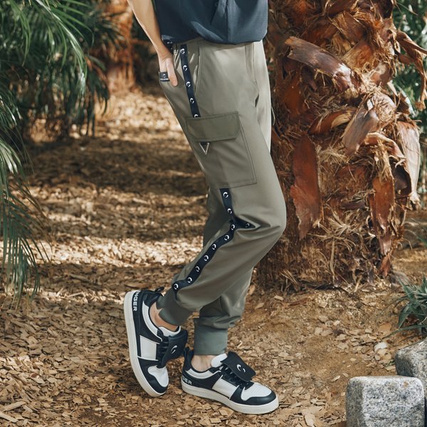 [부산점] 아크C 로고플레이 메쉬스판 여성 조거 팬츠 카키_CHD2WPT0673KH