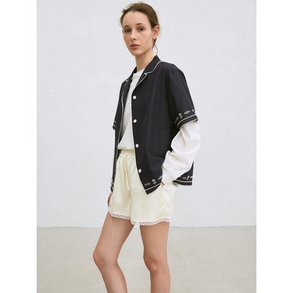 embroidered open-collar shirt (navy)