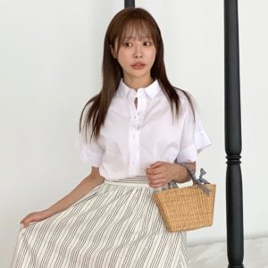 디작소 여성 여름 카라넥 뒷주름 무지 반팔 셔츠