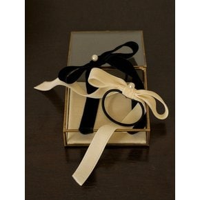 T Pearl Velvet Ribbon Hairtie_Cream