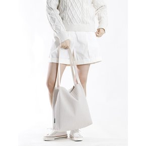 무심한듯 박시한 쇼퍼백 53 소프트 누비 - soy beige