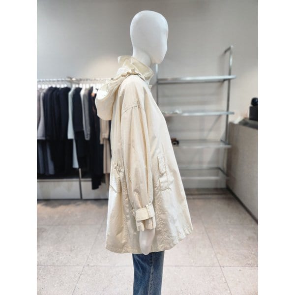 [여주점] [나이스클랍]  뒤 디테일 점퍼 A241PWU205