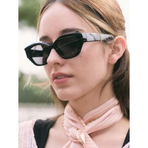 Hydra Black Frame Sunglasses_3 Color