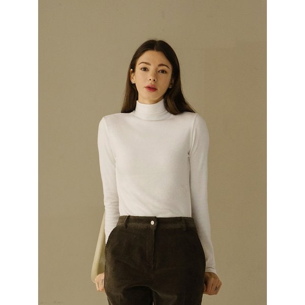 리본 터틀넥 티셔츠 - 아이보리
