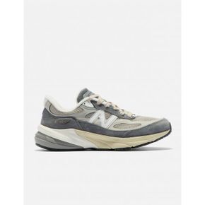 New Balance U990GR6