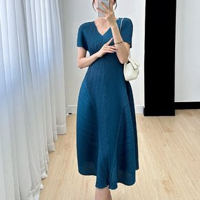 이세이 미야케ST 프리미엄 심플 브이넥 주름 원피스