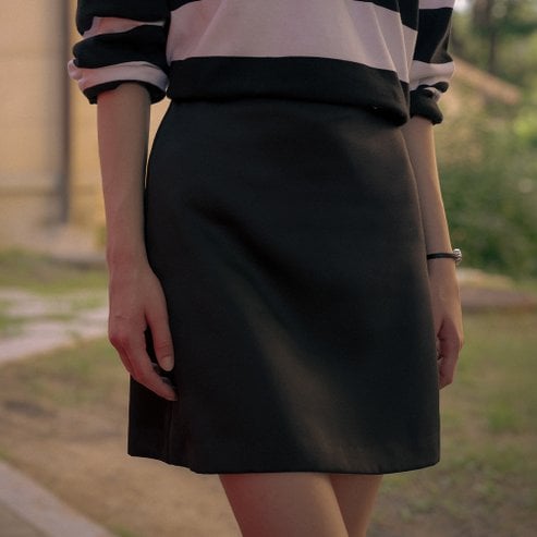 틸아이다이 Glossy mini skirt TIFA01SK01_Black