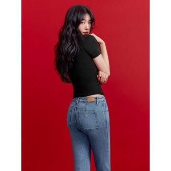 게스 [SUZY] 뒷절개 포인트 플레어 부츠컷 YQ1D6037