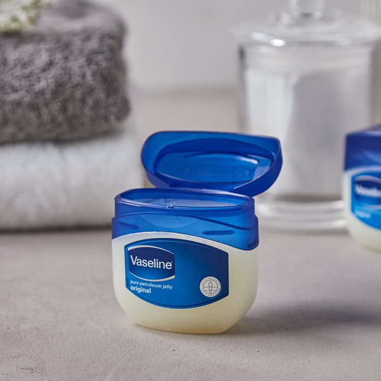 0000008070674 i1 750