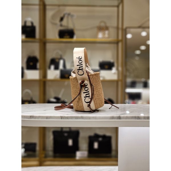 [시흥점] 여성 우디 스몰 버킷백 CHC22SS381-G55-101